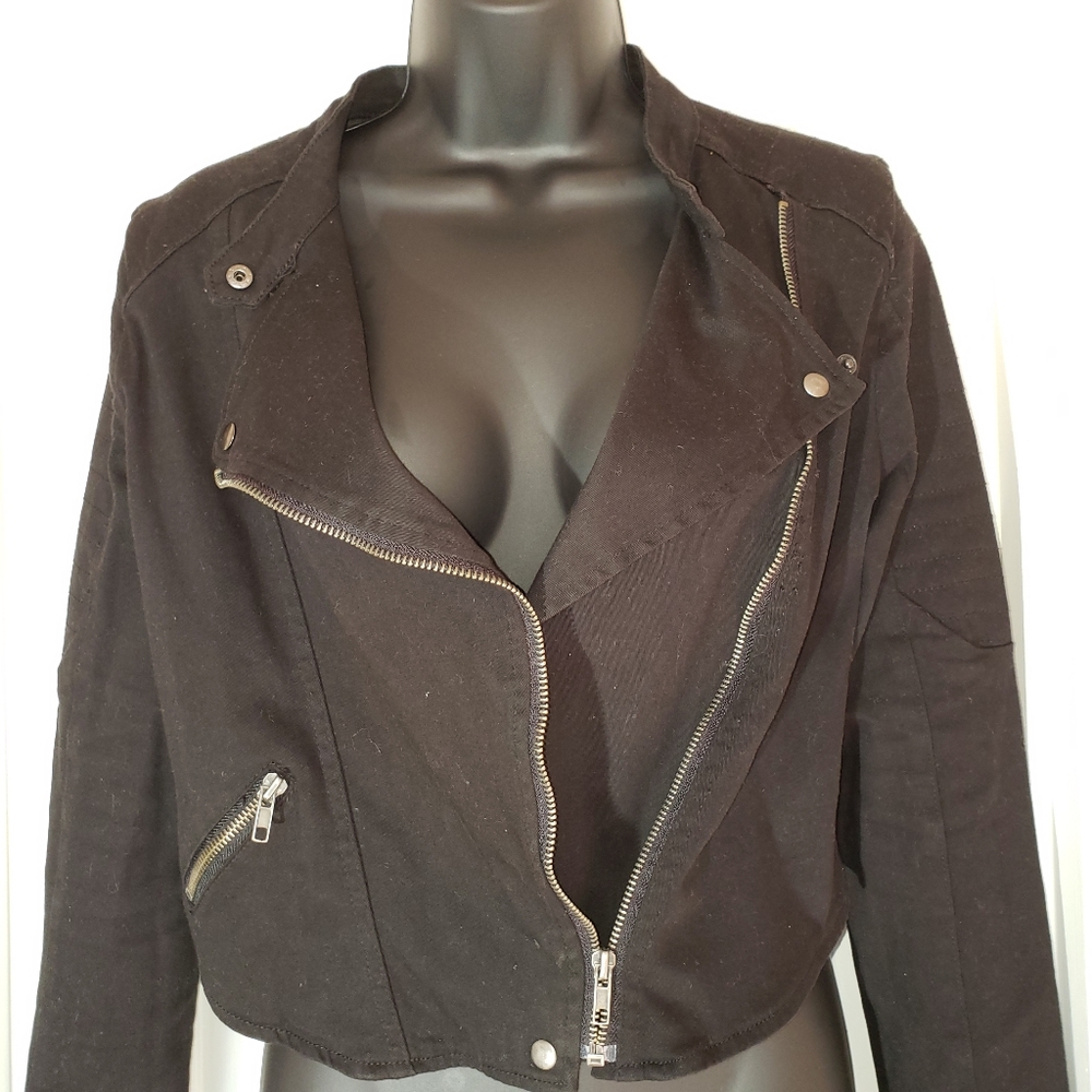 Black Rocker Style Jacket Rue21  Size Medium